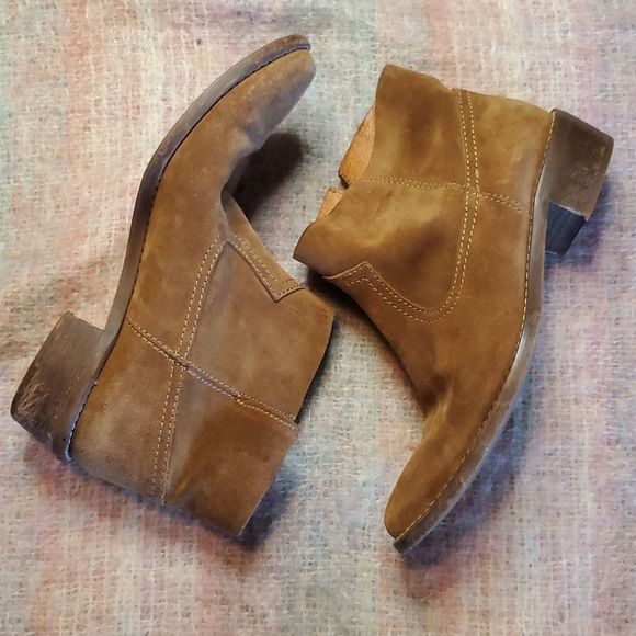 Madewell Shoes - Madewell 7 Suede Point Toe Western Bootie Cognac Tan Chelsea